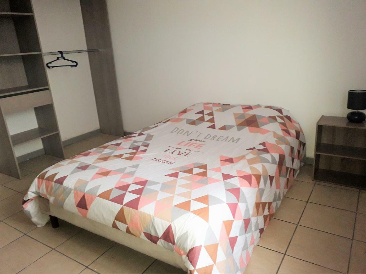 Appart Comme Chez Soi Pusignan Kültér fotó